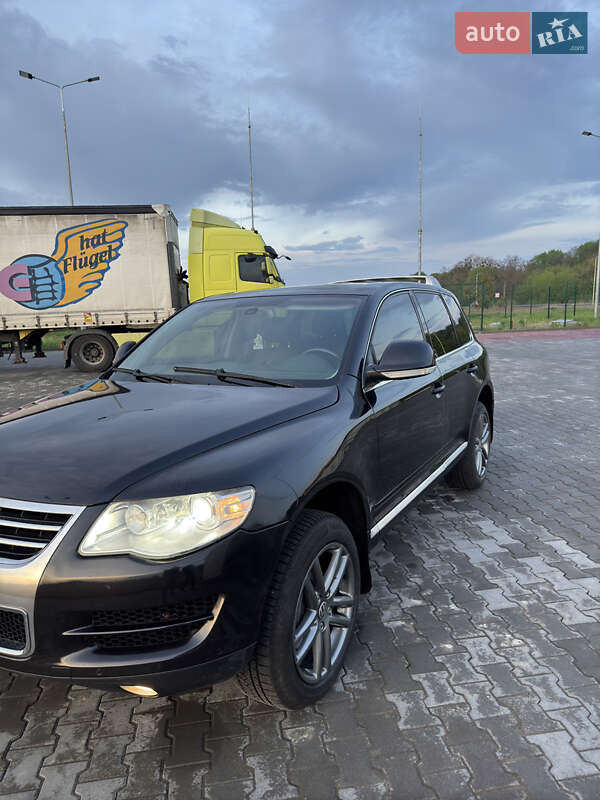 Внедорожник / Кроссовер Volkswagen Touareg 2008 в Луцке