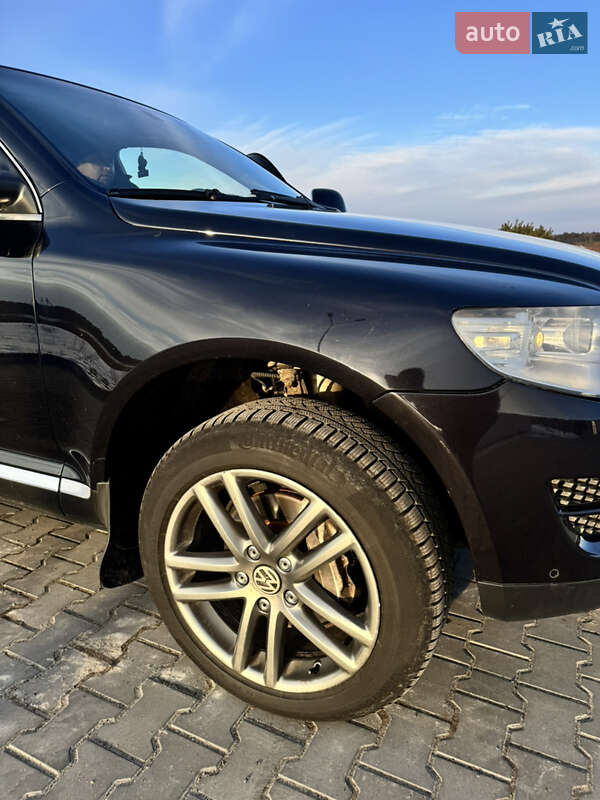 Внедорожник / Кроссовер Volkswagen Touareg 2008 в Луцке