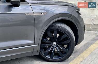 Внедорожник / Кроссовер Volkswagen Touareg 2019 в 