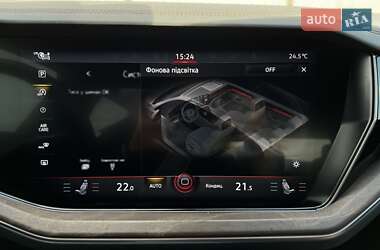 Внедорожник / Кроссовер Volkswagen Touareg 2019 в 