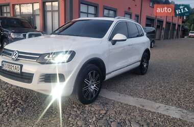 Внедорожник / Кроссовер Volkswagen Touareg 2011 в Тячеве