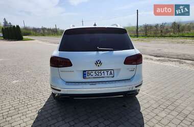Внедорожник / Кроссовер Volkswagen Touareg 2016 в 