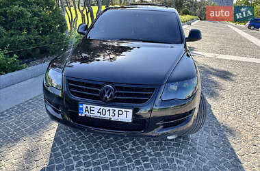 Внедорожник / Кроссовер Volkswagen Touareg 2007 в Днепре