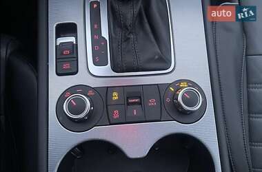 Внедорожник / Кроссовер Volkswagen Touareg 2011 в 