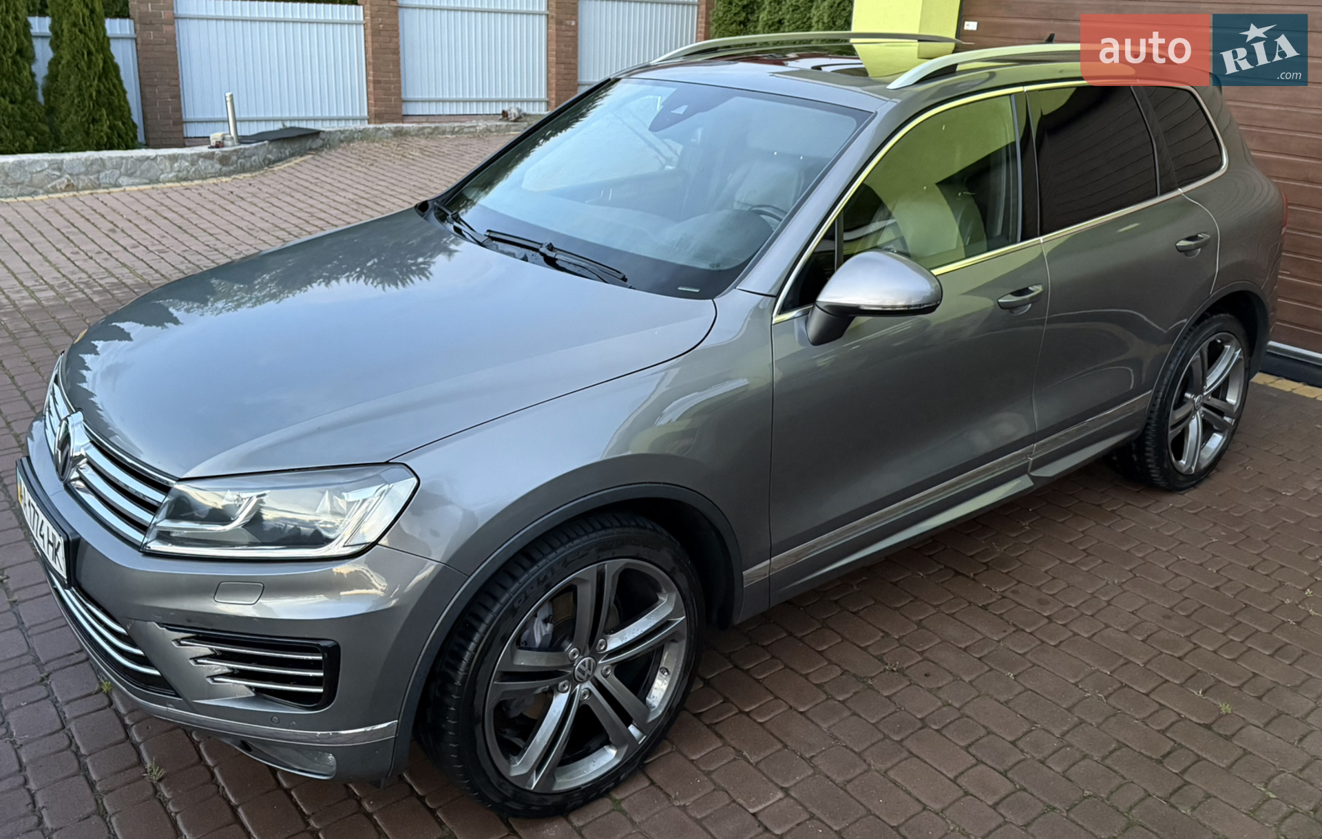 2016 Volkswagen Touareg - мініатюра 10
