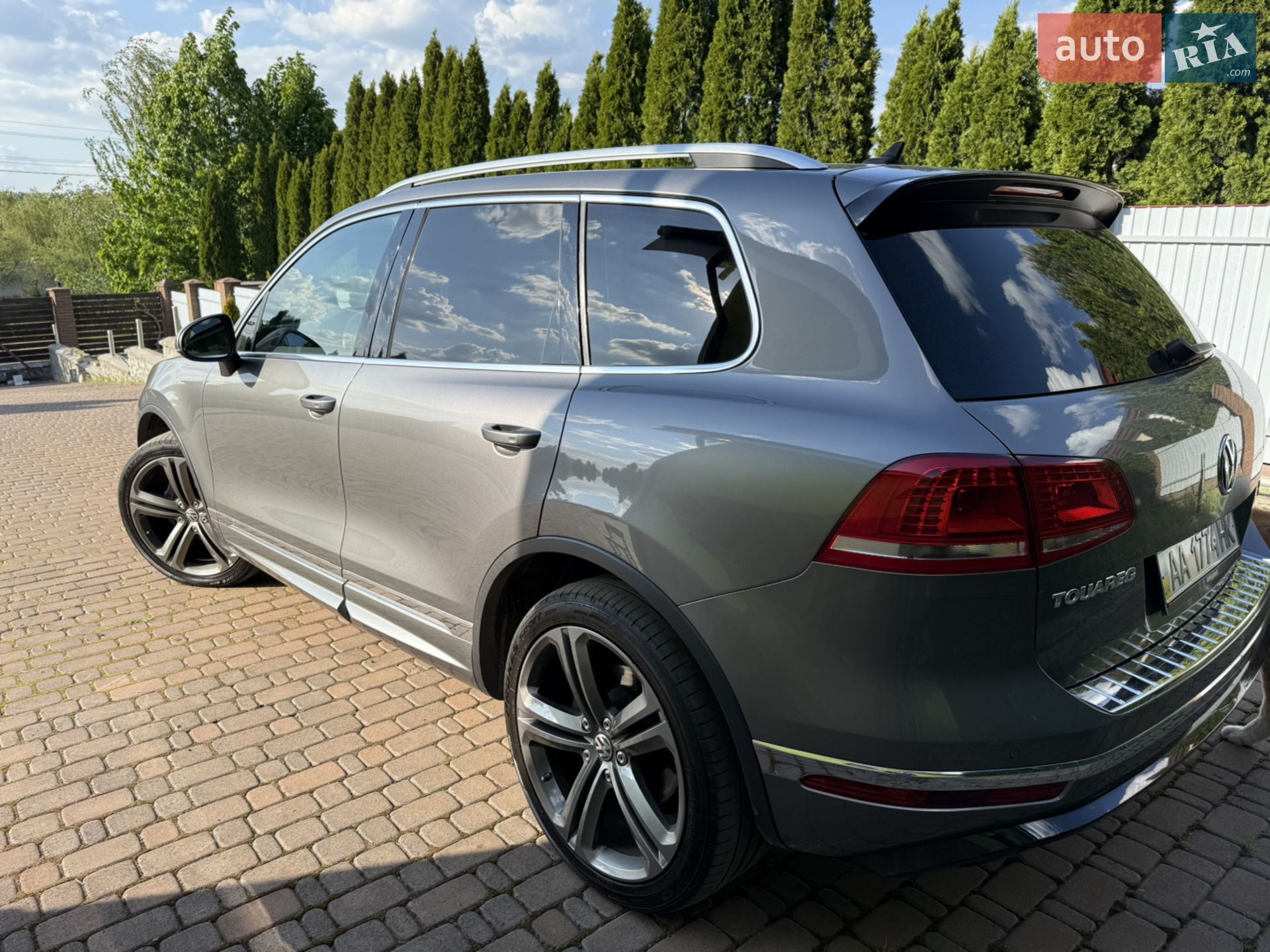 2016 Volkswagen Touareg - фото 1