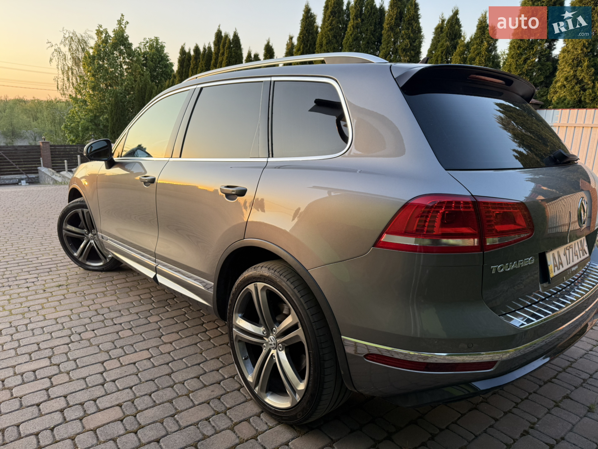 2016 Volkswagen Touareg - мініатюра 14