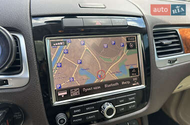 Позашляховик / Кросовер Volkswagen Touareg 2012 в 