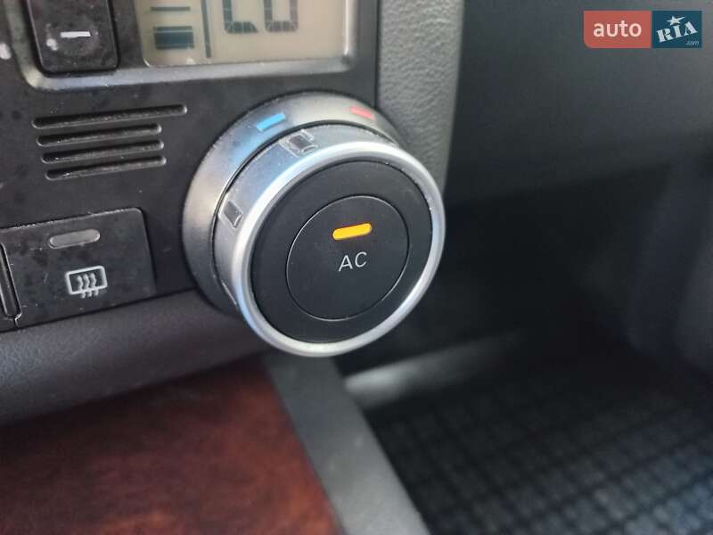 Внедорожник / Кроссовер Volkswagen Touareg 2008 в Ивано-Франковске