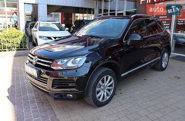 Внедорожник / Кроссовер Volkswagen Touareg 2013 в 