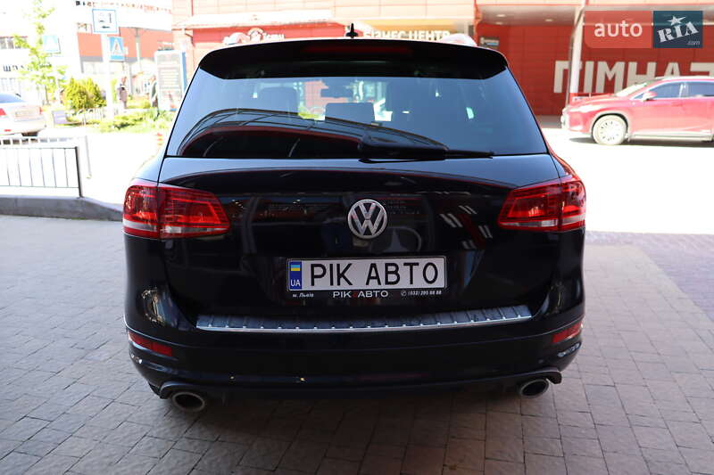Внедорожник / Кроссовер Volkswagen Touareg 2013 в Львове