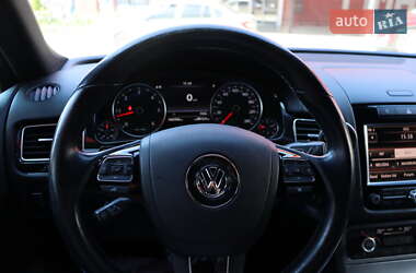 Внедорожник / Кроссовер Volkswagen Touareg 2013 в 