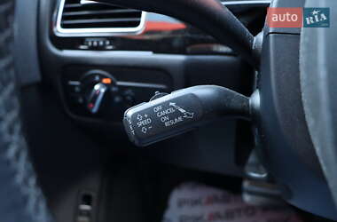 Внедорожник / Кроссовер Volkswagen Touareg 2013 в 
