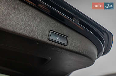 Позашляховик / Кросовер Volkswagen Touareg 2017 в 