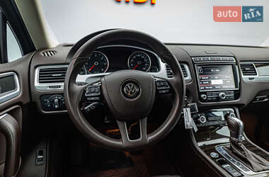 Позашляховик / Кросовер Volkswagen Touareg 2017 в 