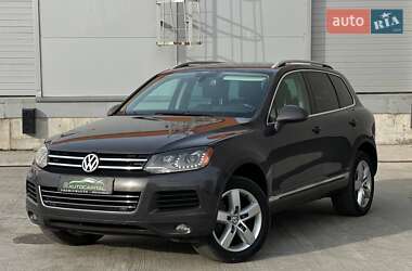 Позашляховик / Кросовер Volkswagen Touareg 2011 в Києві