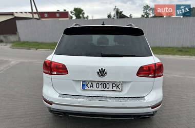 Позашляховик / Кросовер Volkswagen Touareg 2016 в 