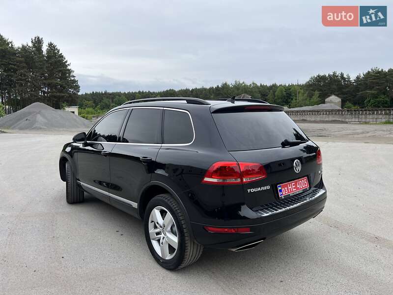 Внедорожник / Кроссовер Volkswagen Touareg 2011 в Радивилове