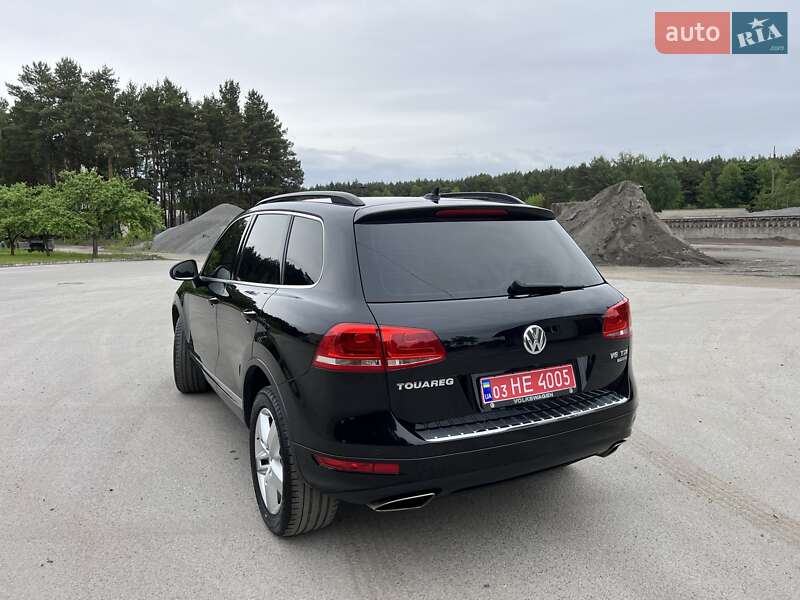 Внедорожник / Кроссовер Volkswagen Touareg 2011 в Радивилове