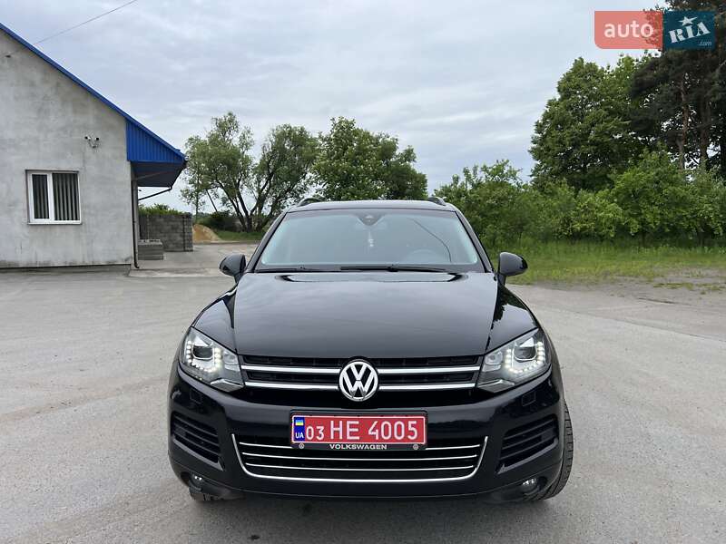 Внедорожник / Кроссовер Volkswagen Touareg 2011 в Радивилове