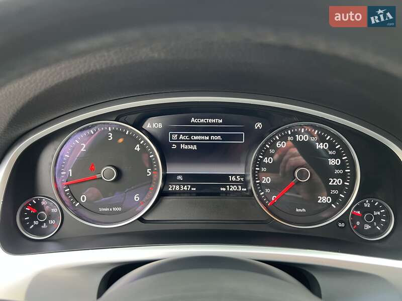 Внедорожник / Кроссовер Volkswagen Touareg 2011 в Радивилове