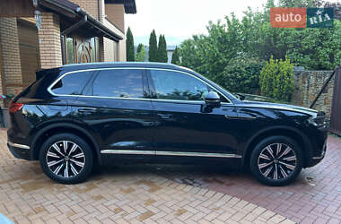 Внедорожник / Кроссовер Volkswagen Touareg 2021 в 
