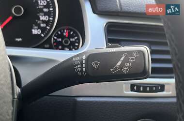 Внедорожник / Кроссовер Volkswagen Touareg 2012 в 