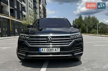 Внедорожник / Кроссовер Volkswagen Touareg 2020 в Буче
