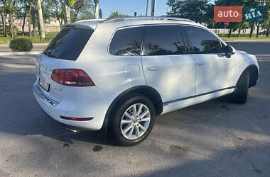 Внедорожник / Кроссовер Volkswagen Touareg 2012 в 