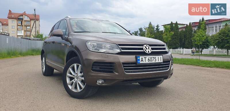 Позашляховик / Кросовер Volkswagen Touareg 2013 в 