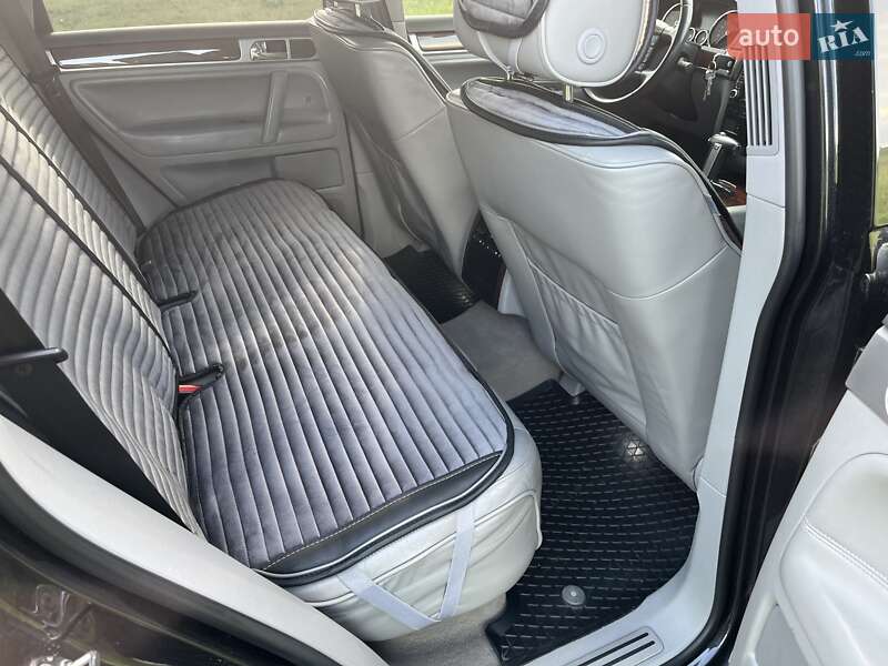 Внедорожник / Кроссовер Volkswagen Touareg 2007 в Краматорске