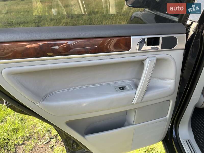 Внедорожник / Кроссовер Volkswagen Touareg 2007 в Краматорске