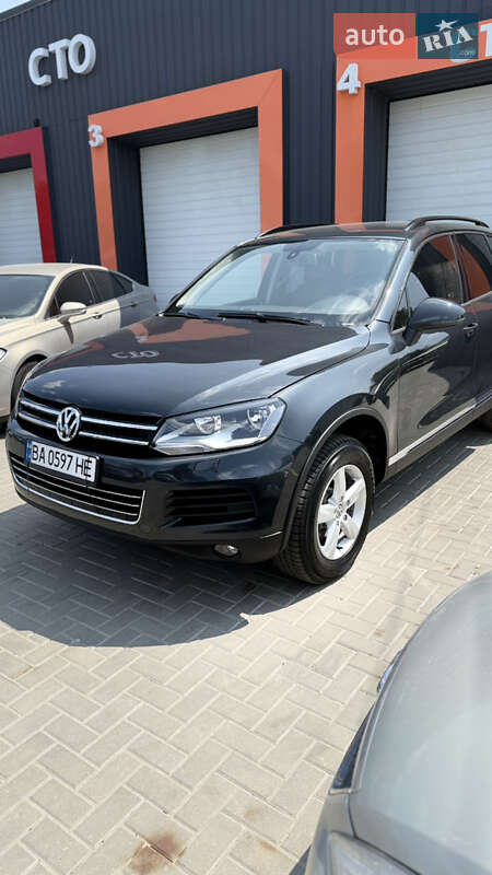 Позашляховик / Кросовер Volkswagen Touareg 2010 в Кропивницькому