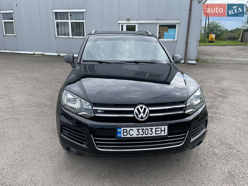 Внедорожник / Кроссовер Volkswagen Touareg 2012 в Львове