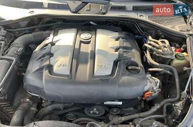 Позашляховик / Кросовер Volkswagen Touareg 2006 в 