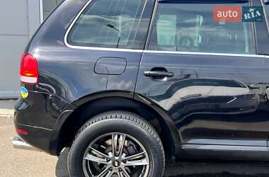 Внедорожник / Кроссовер Volkswagen Touareg 2006 в 