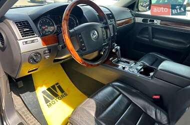 Внедорожник / Кроссовер Volkswagen Touareg 2006 в 