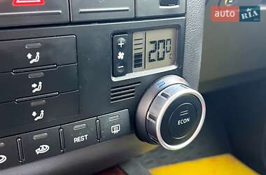 Внедорожник / Кроссовер Volkswagen Touareg 2006 в 