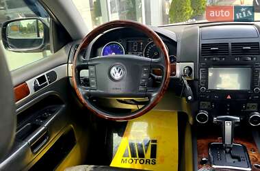 Внедорожник / Кроссовер Volkswagen Touareg 2006 в 