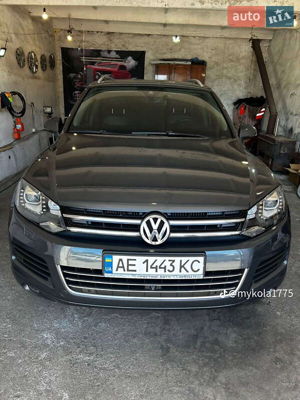 Внедорожник / Кроссовер Volkswagen Touareg 2010 в Апостолово