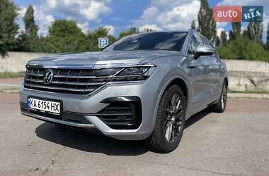 Внедорожник / Кроссовер Volkswagen Touareg 2022 в Киеве