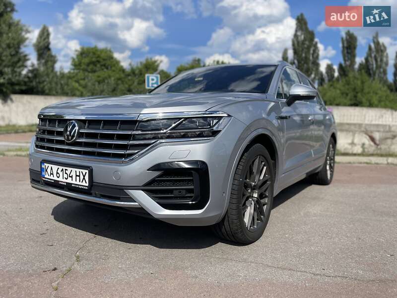 Внедорожник / Кроссовер Volkswagen Touareg 2022 в 