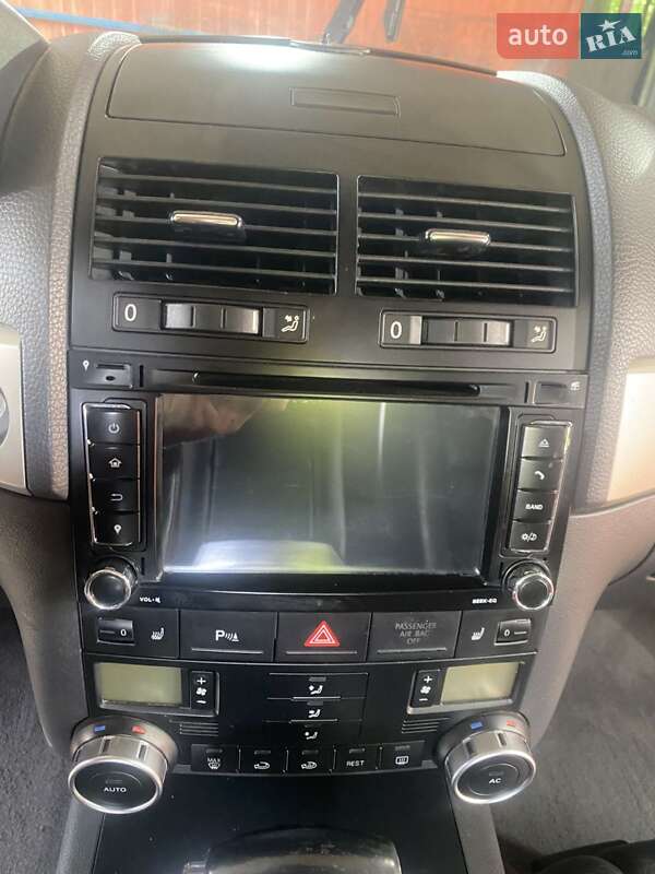 Позашляховик / Кросовер Volkswagen Touareg 2009 в Чернігові