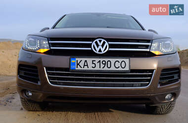 Позашляховик / Кросовер Volkswagen Touareg 2012 в Києві