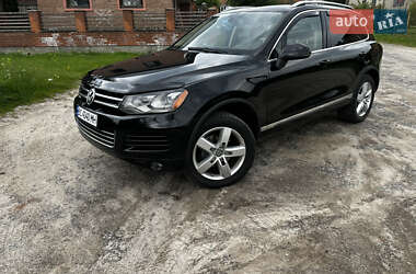 Позашляховик / Кросовер Volkswagen Touareg 2014 в Львові
