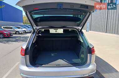 Внедорожник / Кроссовер Volkswagen Touareg 2020 в 