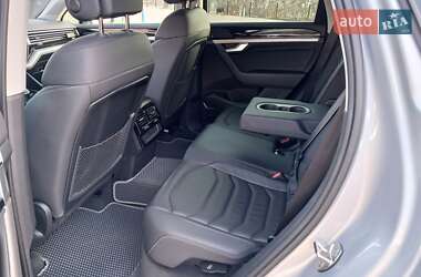 Внедорожник / Кроссовер Volkswagen Touareg 2020 в 