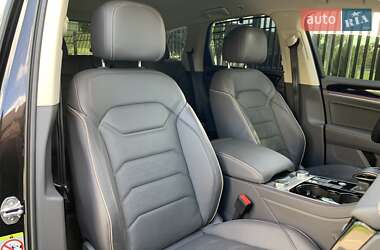 Внедорожник / Кроссовер Volkswagen Touareg 2023 в 