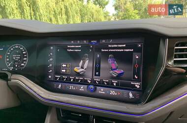 Внедорожник / Кроссовер Volkswagen Touareg 2023 в 