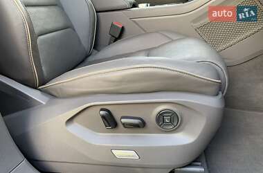 Внедорожник / Кроссовер Volkswagen Touareg 2023 в 